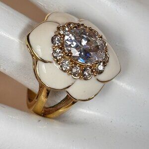 Chunky White Enamel Statement Ring with Sparkling Rhinestones Size 8 B3 Jewelry